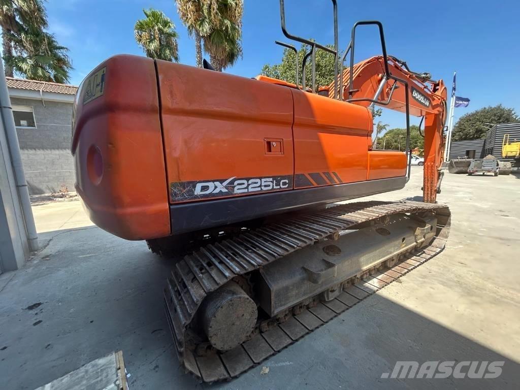 Doosan DX 225 Bageri gusjeničari