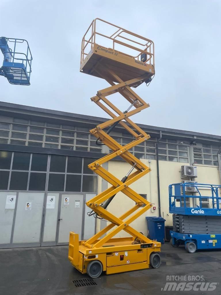 Haulotte Compact 12 Škaraste platforme