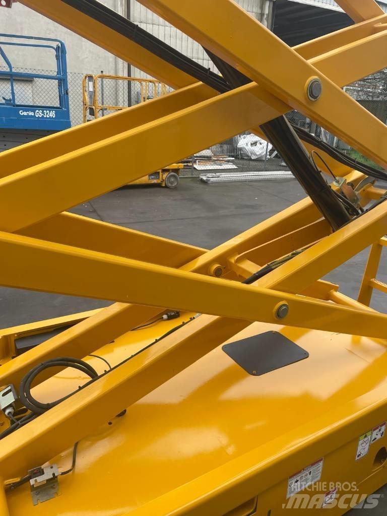 Haulotte Compact 12 Škaraste platforme