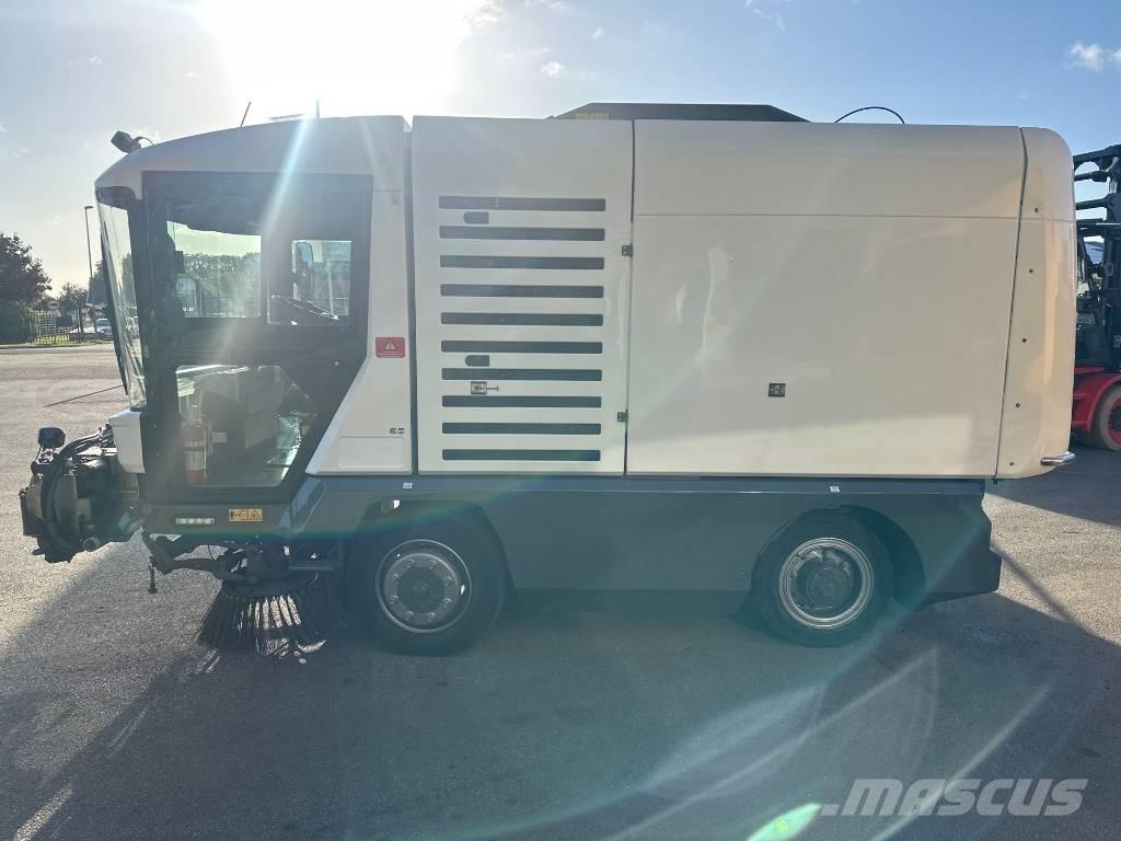 Ravo 540 STH Strojevi za metenje