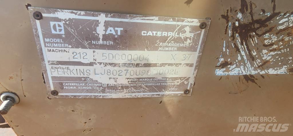 CAT 212 Bageri na kotačima