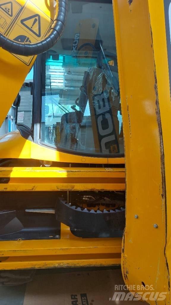 JCB 3 CX Plus Utovarni rovokopači
