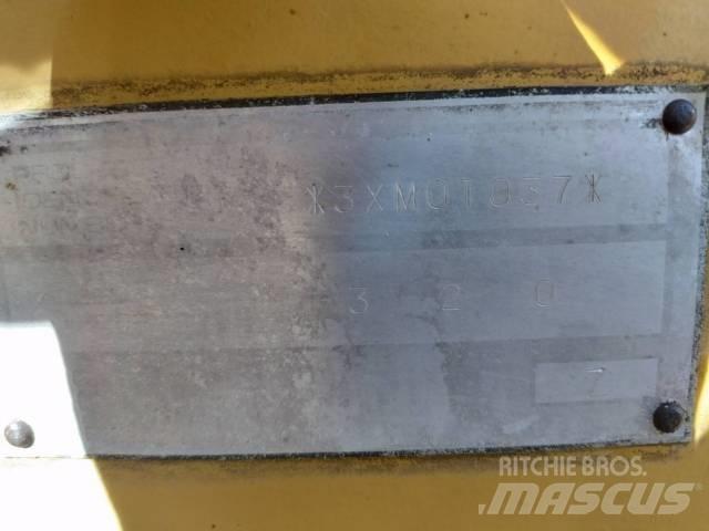 CAT 320 Bageri gusjeničari