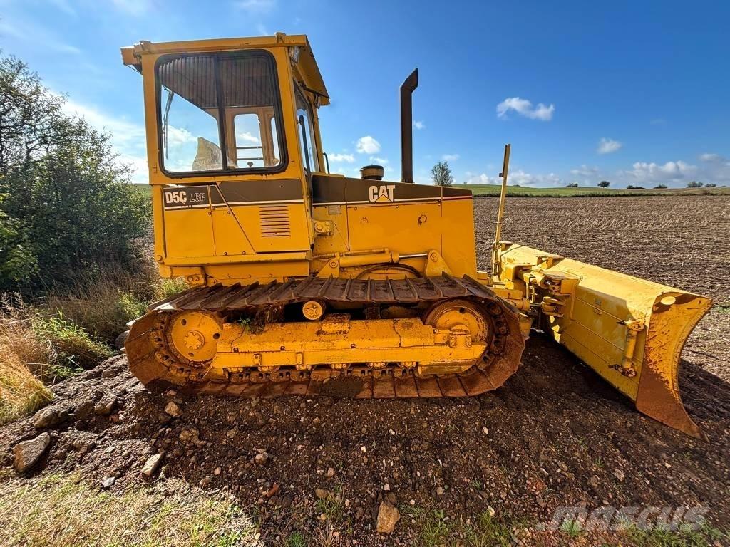 CAT D 5 C Buldožeri gusjeničari