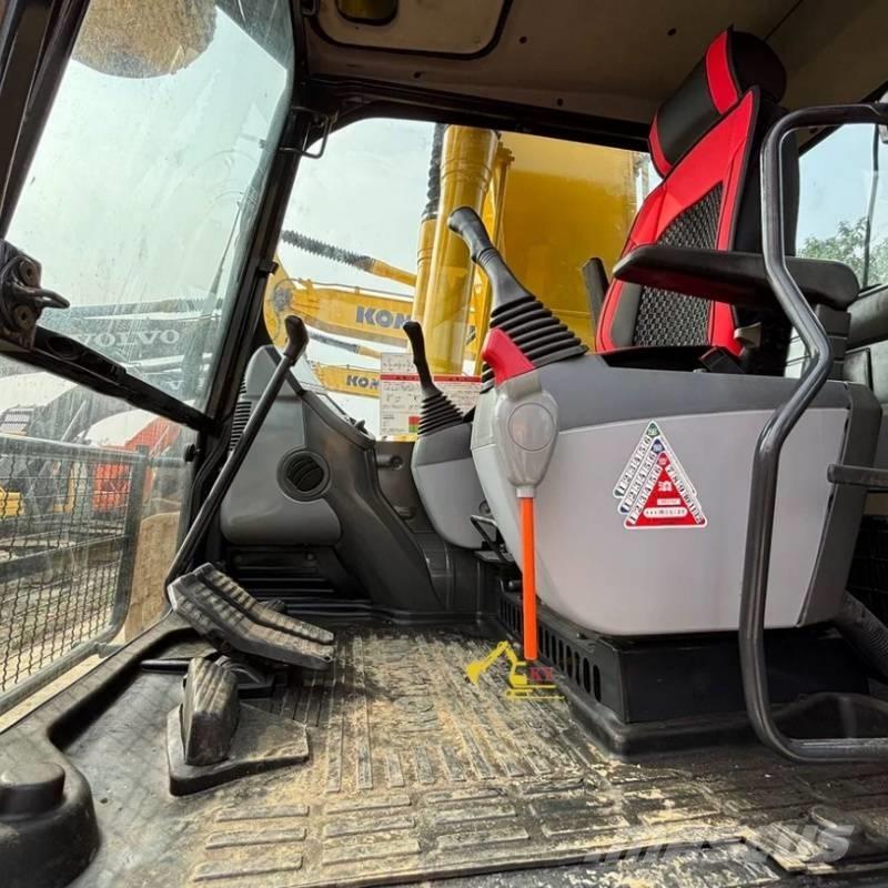 Komatsu PC 220-8 Bageri gusjeničari