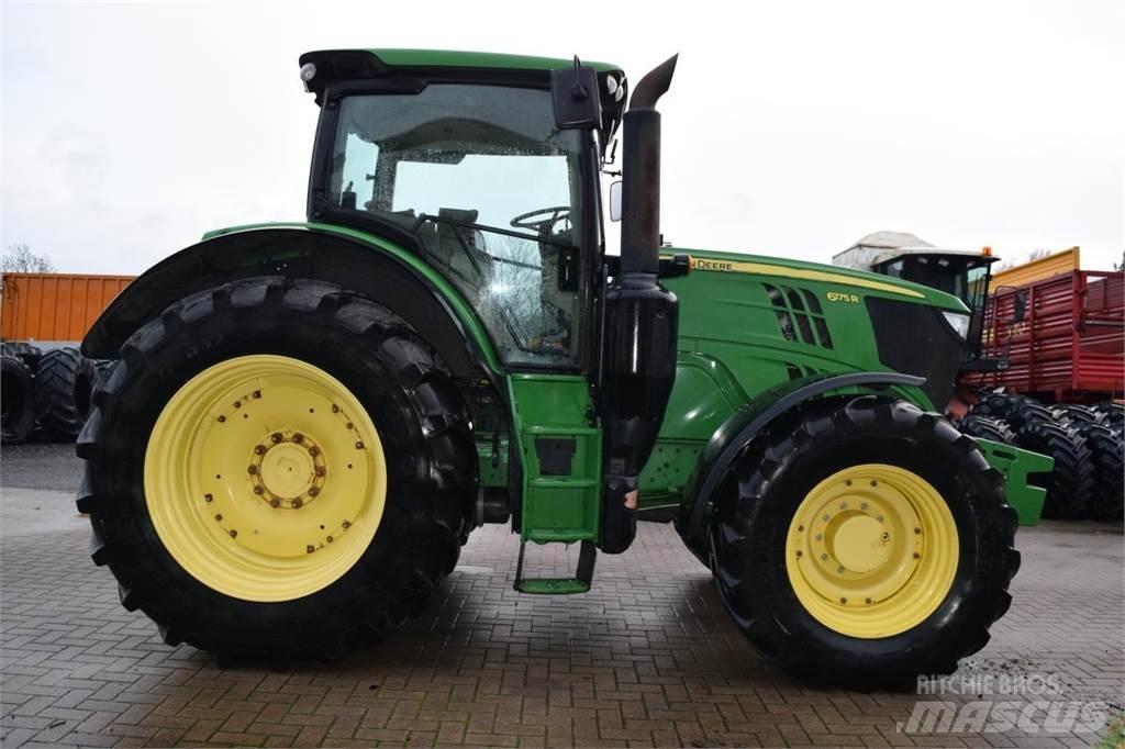 John Deere 6175 R Traktori