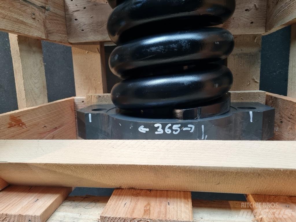 CASE CX 700 SPRĘŻYNA Gusjenice