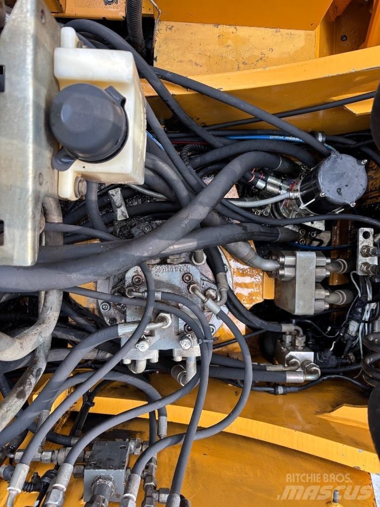 Liebherr A 904 C HD Bageri za manipuliranje materijalom / otpadom