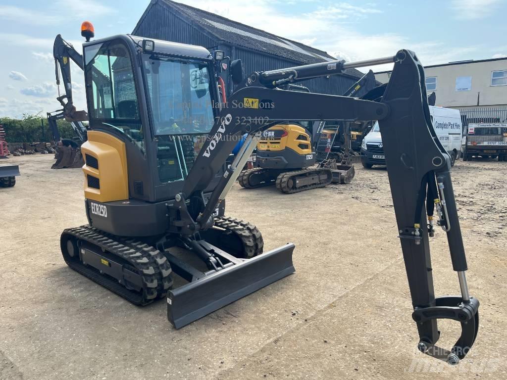 Volvo ECR 25 D Mini bageri <7t