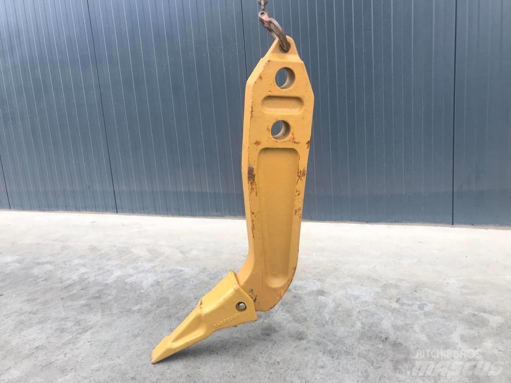 Komatsu D65 Shank Skarifikatori