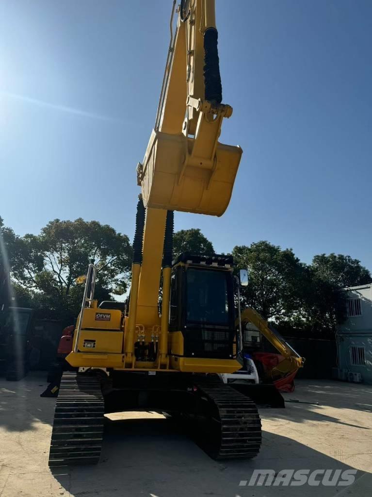 Komatsu PC 200-8 Bageri gusjeničari