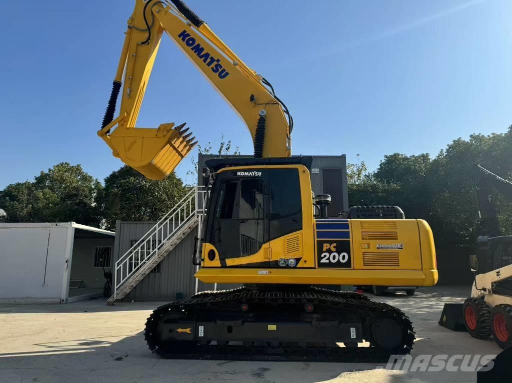 Komatsu PC 200-8 Bageri gusjeničari