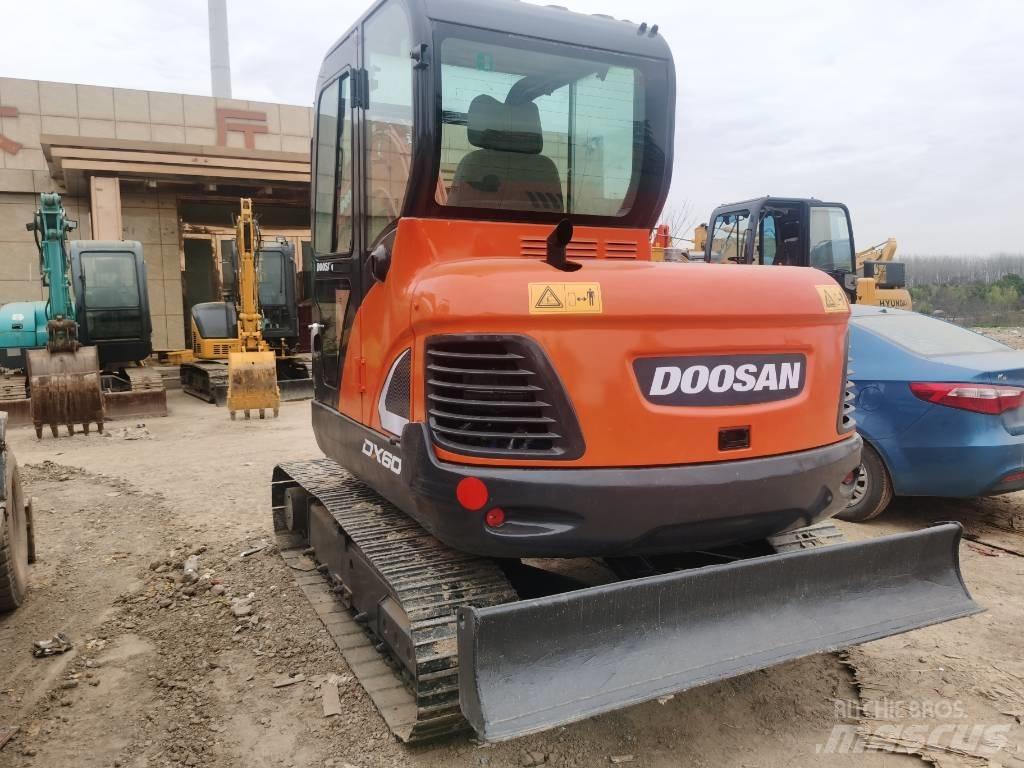 Doosan DX 60 Mini bageri <7t
