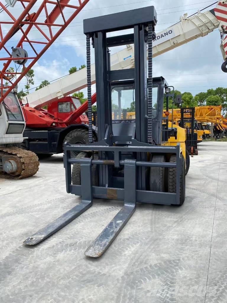 Komatsu FD 160 Dizelski viličari