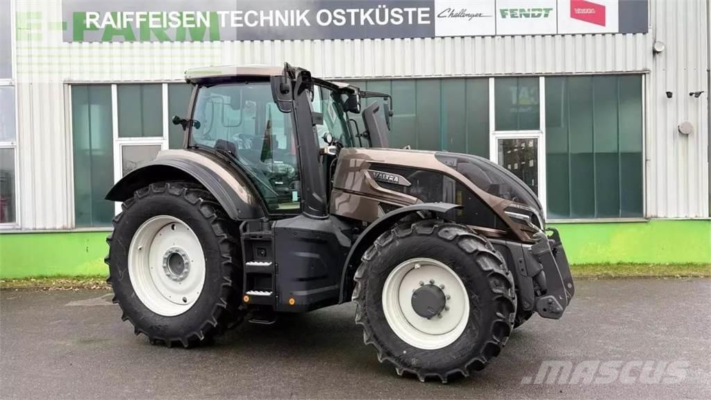 Valtra q 285 Traktori