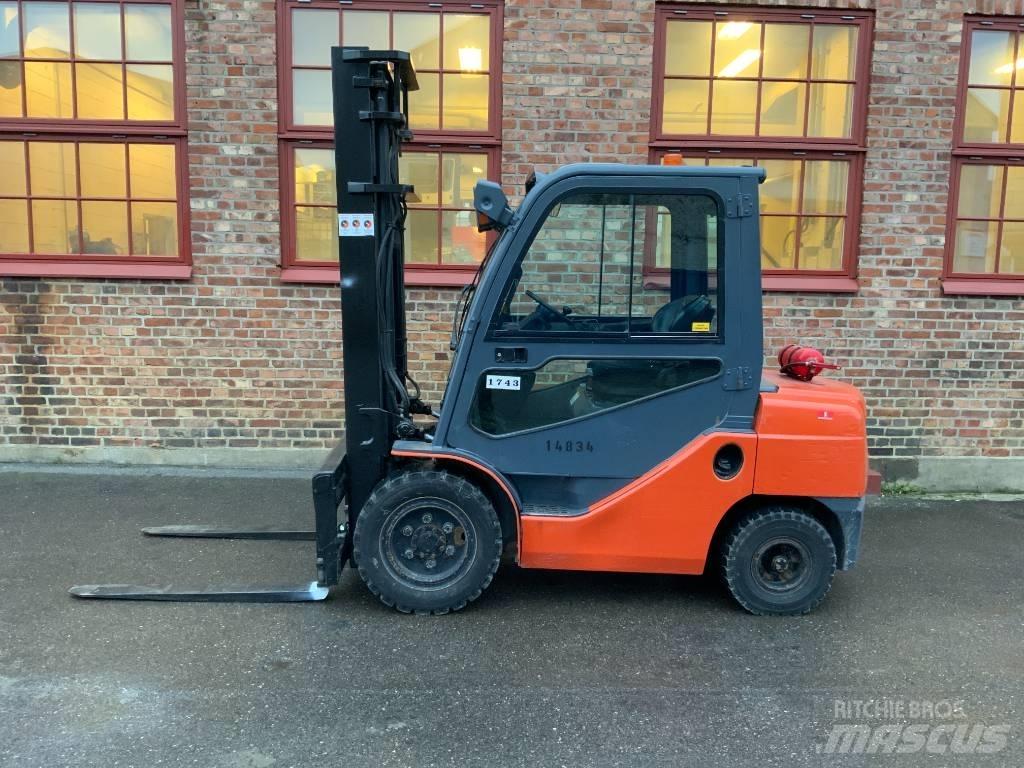 Toyota 02-8 FD F 30 Dizelski viličari