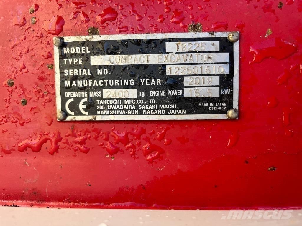 Takeuchi TB 225 Mini bageri <7t
