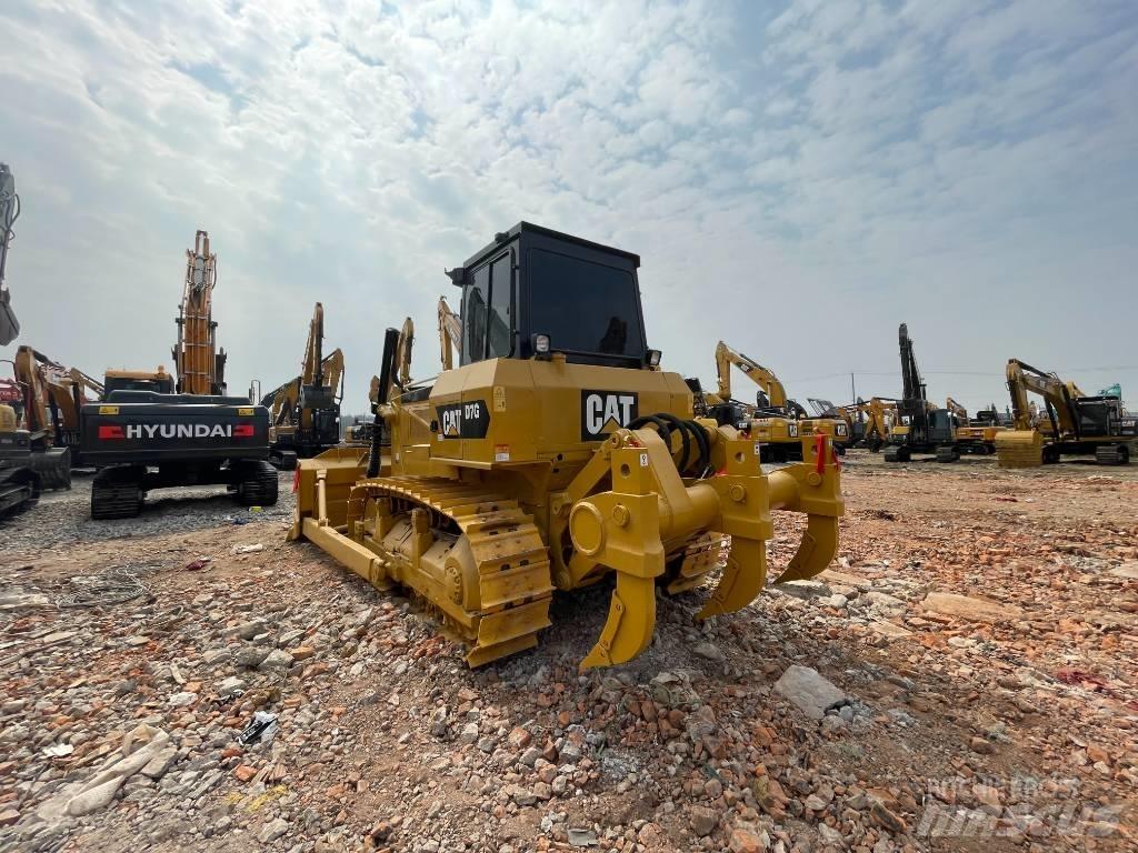 CAT D 7 G Bageri gusjeničari