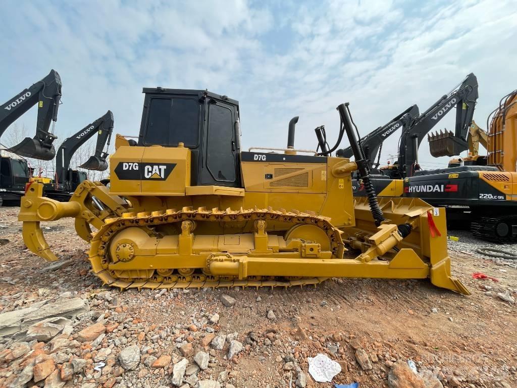 CAT D 7 G Bageri gusjeničari