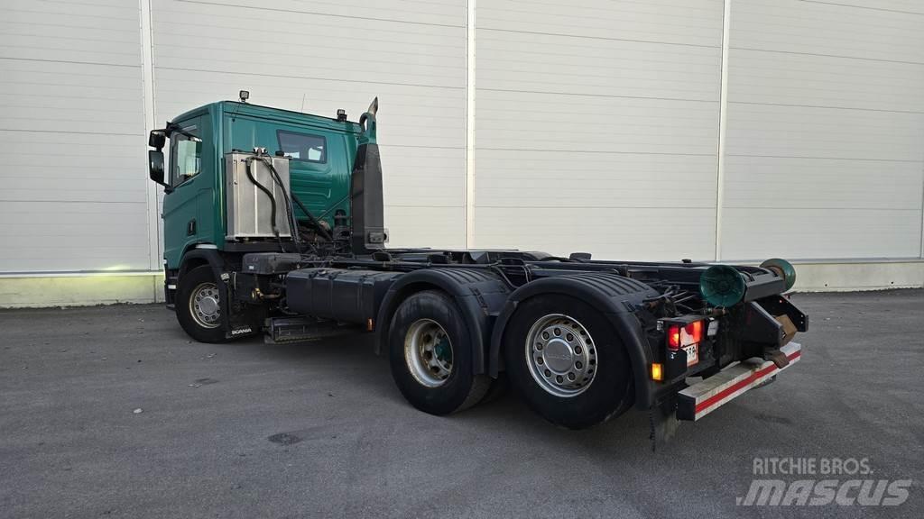 Scania R-serie Rol kiper kamioni s kukama za dizanje