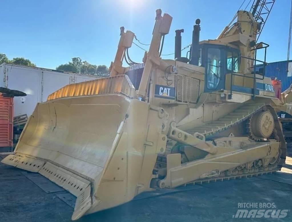 CAT D 10 R II Buldožeri gusjeničari