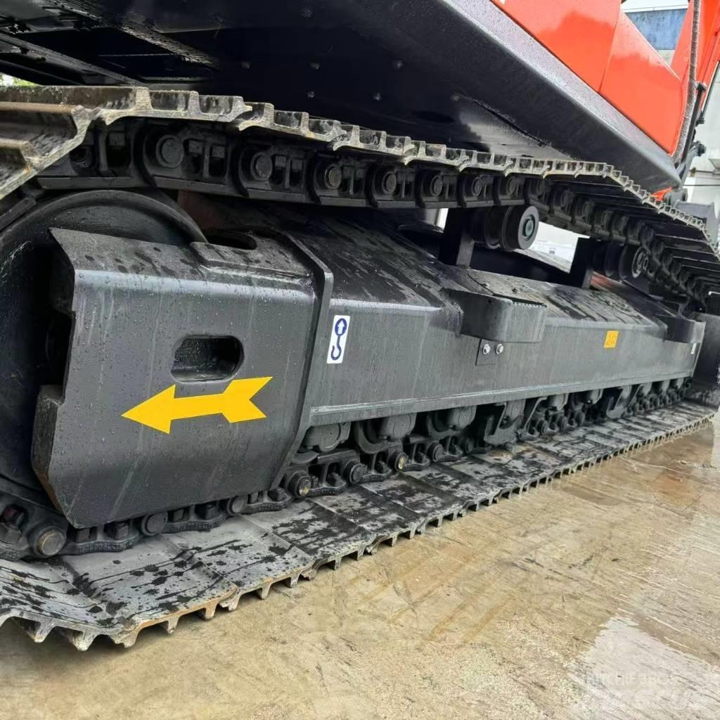 Doosan DX 225 LCA Bageri gusjeničari