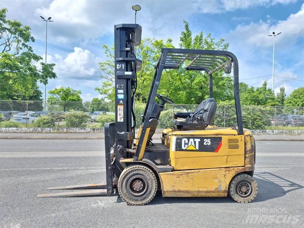 CAT EP25KP Viličari - ostalo