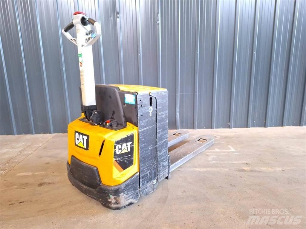CAT NPP20N2E Ručni električni viličar