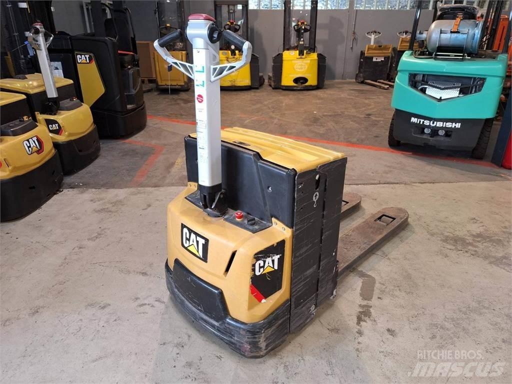 CAT NPP20N2E Ručni električni viličar