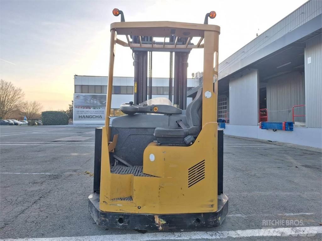 CAT NRM20K Viličari sa pomičnim stupom