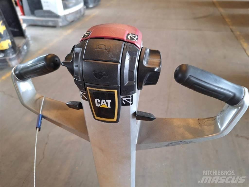 CAT NSP16N2 Ručni električni viličar