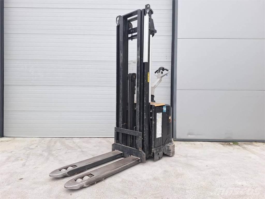 CAT NSV16Ni Ručni električni viličar