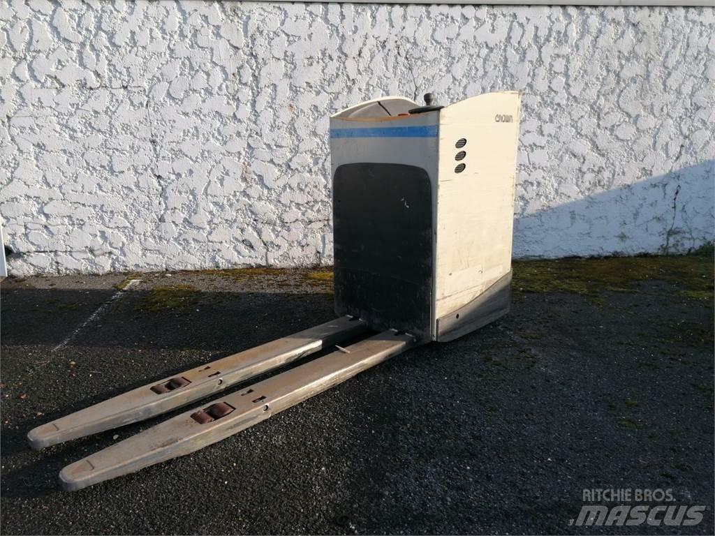 Crown RT4000 Samopogonski ručni viličari