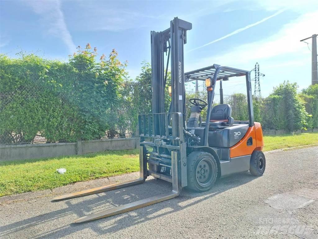 Doosan D30S 5 Viličari - ostalo