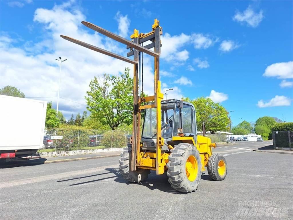 JCB 930-2 Terenski viličar