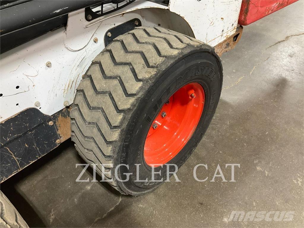 Bobcat S550_US Skid steer mini utovarivači