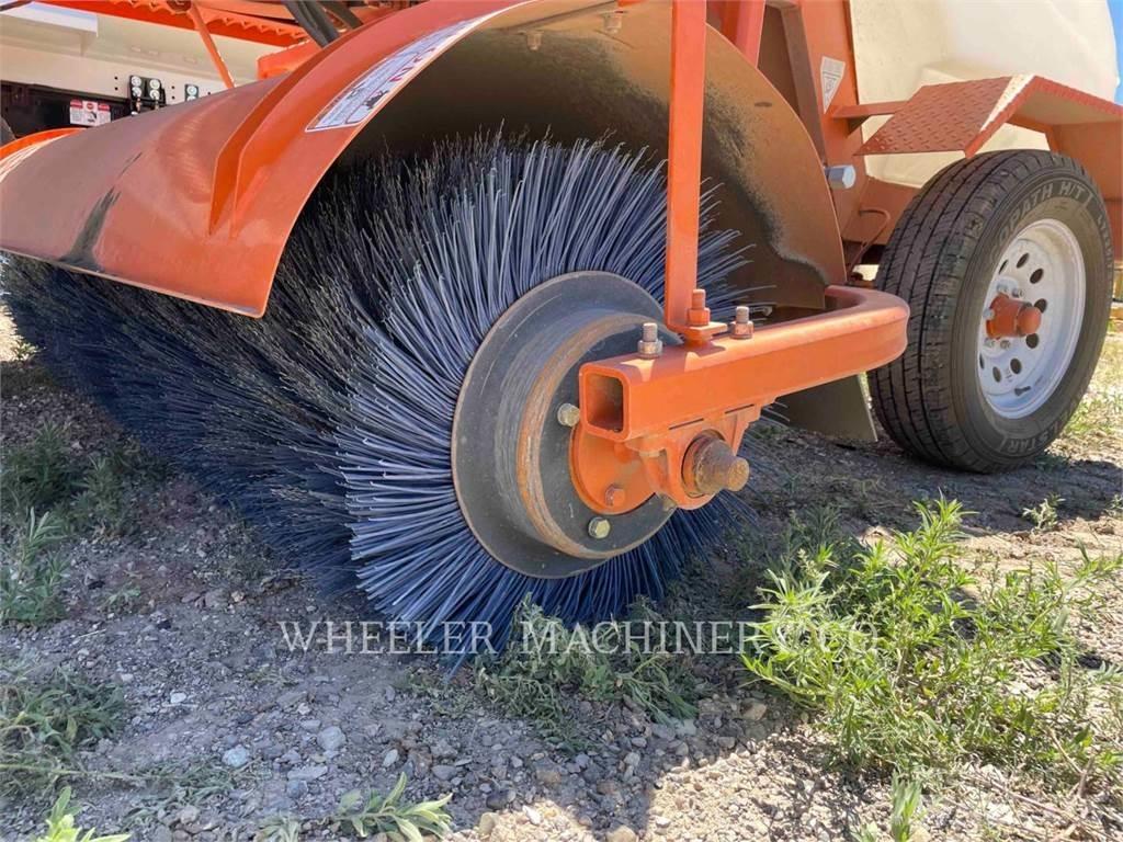 Broce BROOM 4 Strojevi za metenje