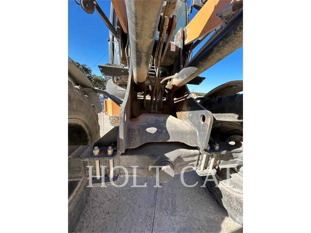 CASE 321F Utovarivači na kotačima