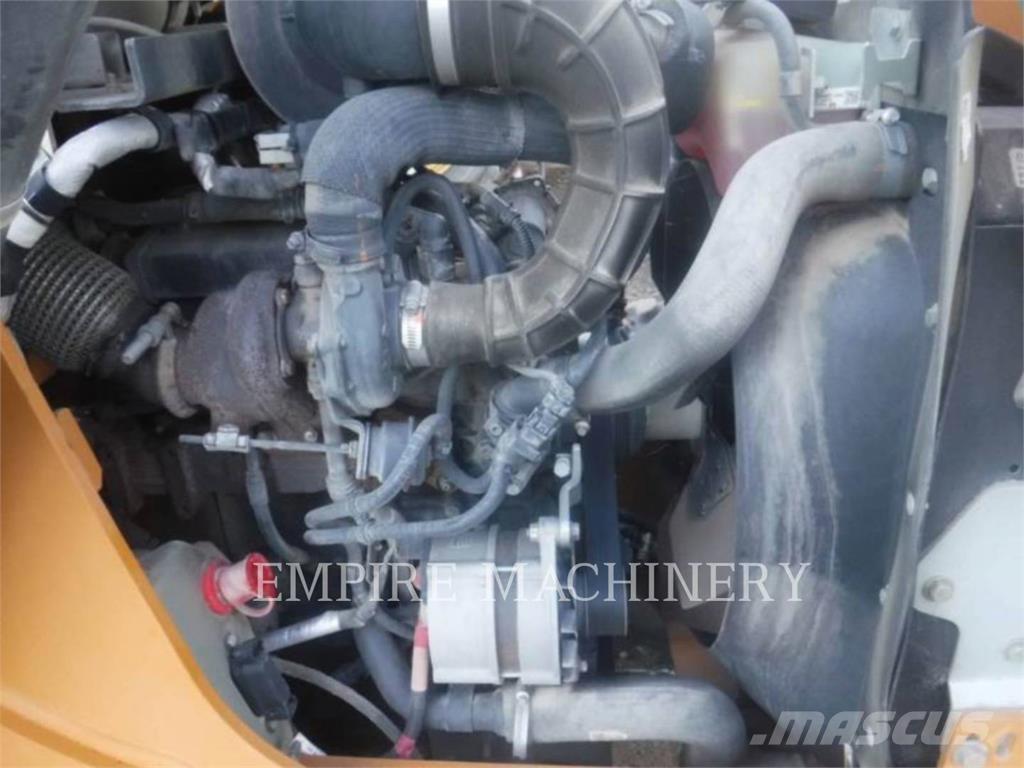 CASE 575 Utovarni rovokopači