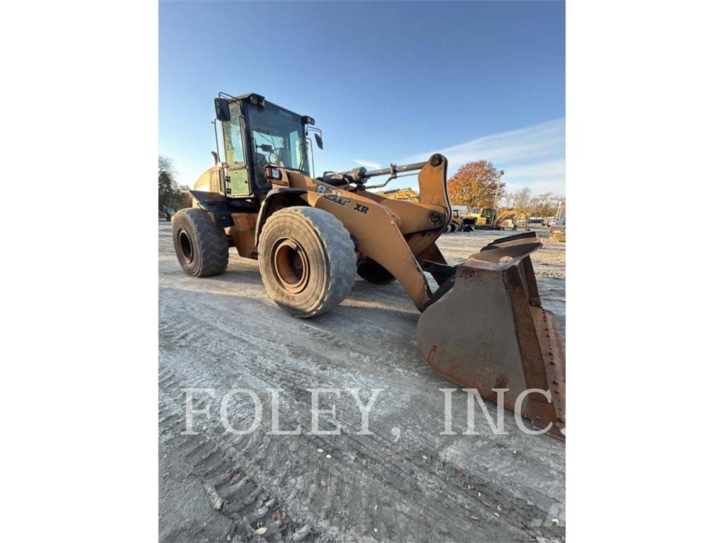 CASE 821F Utovarivači na kotačima