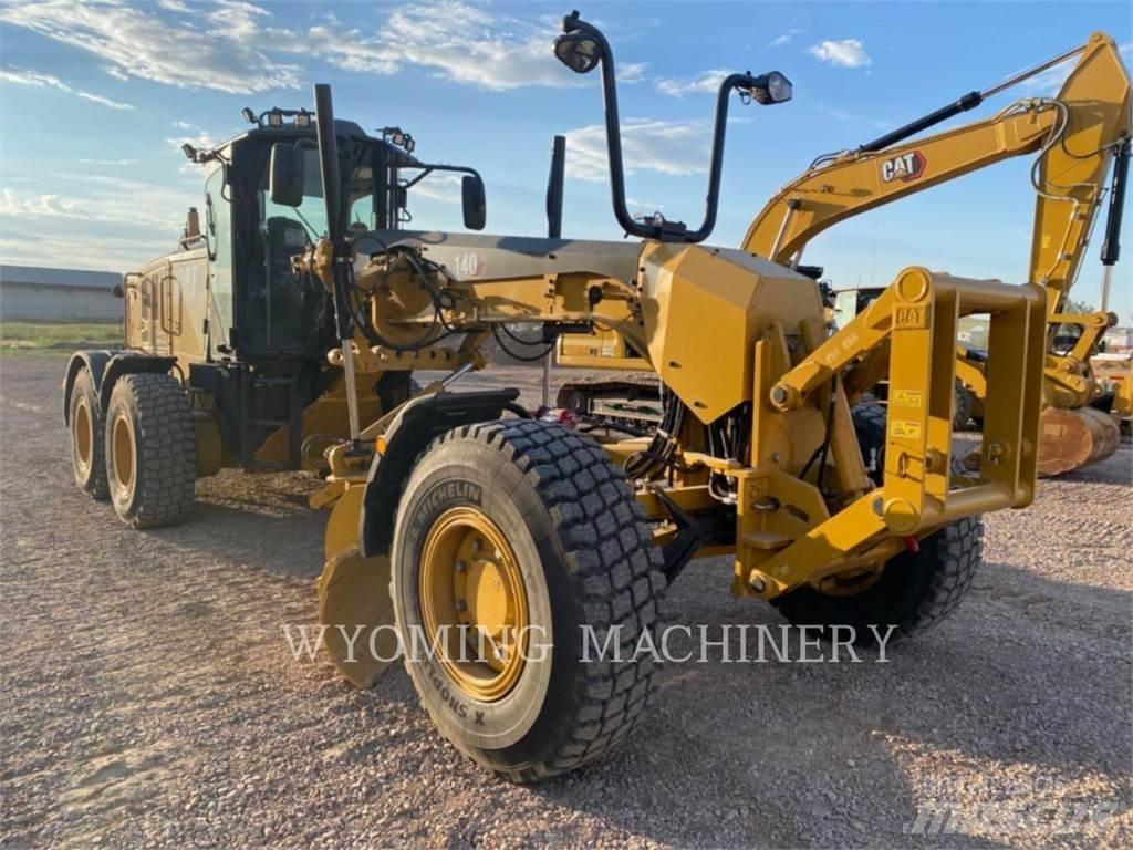 CAT 140 AWD Grejderi