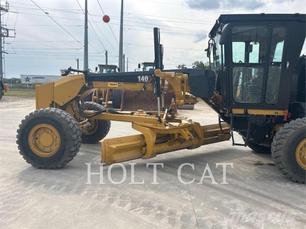 CAT 140 AWD Grejderi