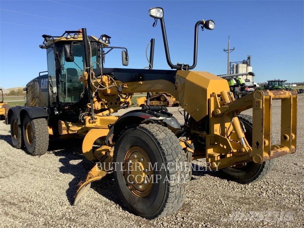 CAT 140M AWD Grejderi