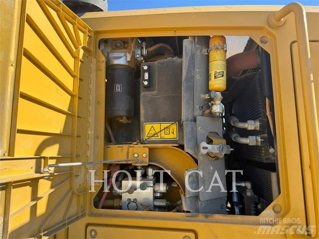 CAT 140M2 AWD Grejderi
