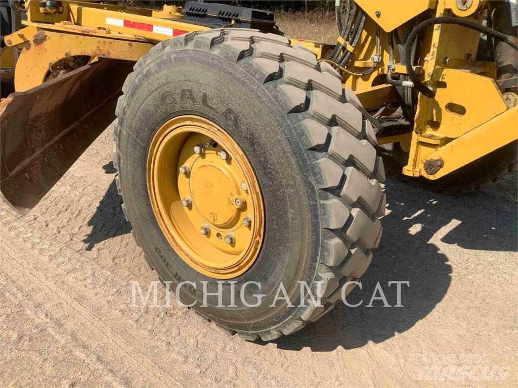 CAT 140M3 AWD Grejderi