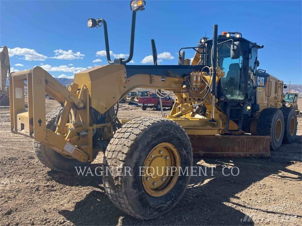 CAT 140M3 AWD Grejderi