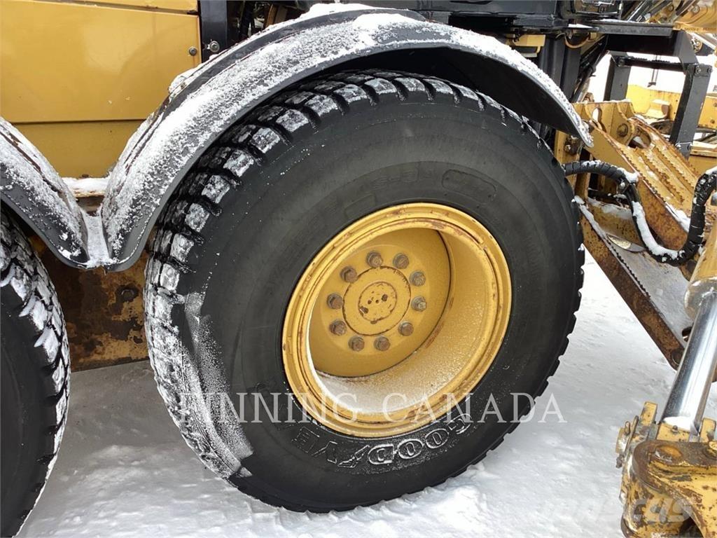 CAT 140M3 AWD Grejderi
