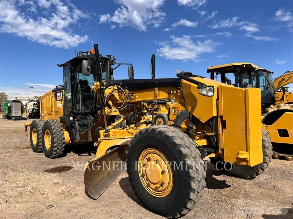 CAT 140M3 AWD Grejderi