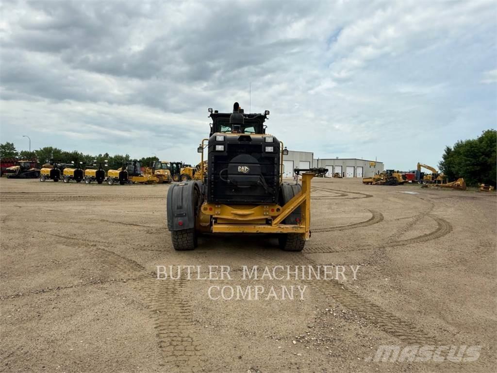 CAT 150 AWD Grejderi