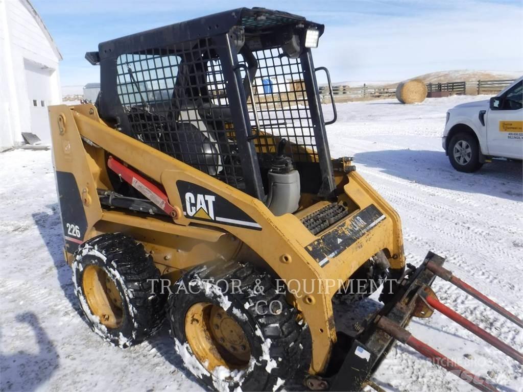 CAT 226 Skid steer mini utovarivači
